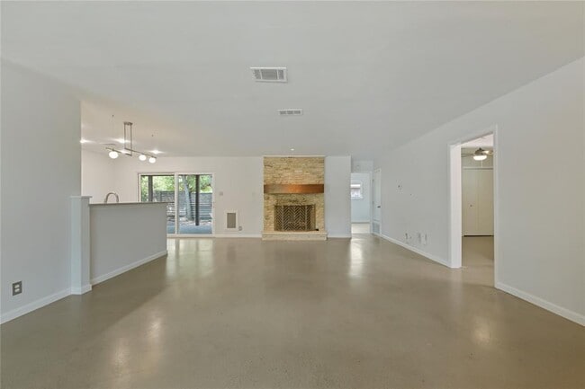Photo - 2500 Candlewood Ct