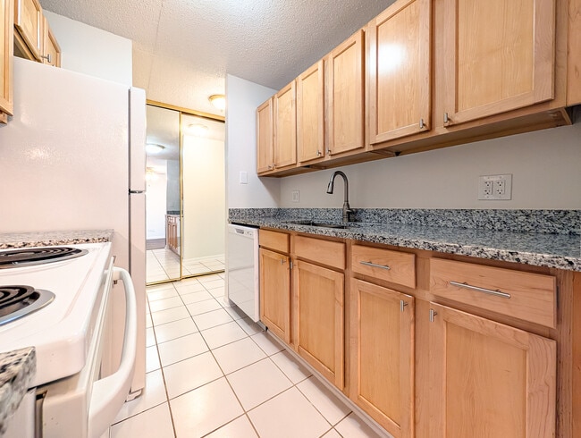 Photo - 1043 S York Rd Unit 406
