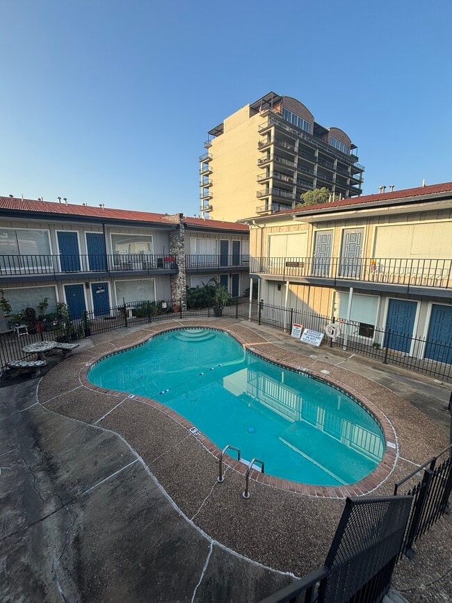 Photo - 414 Marshall St