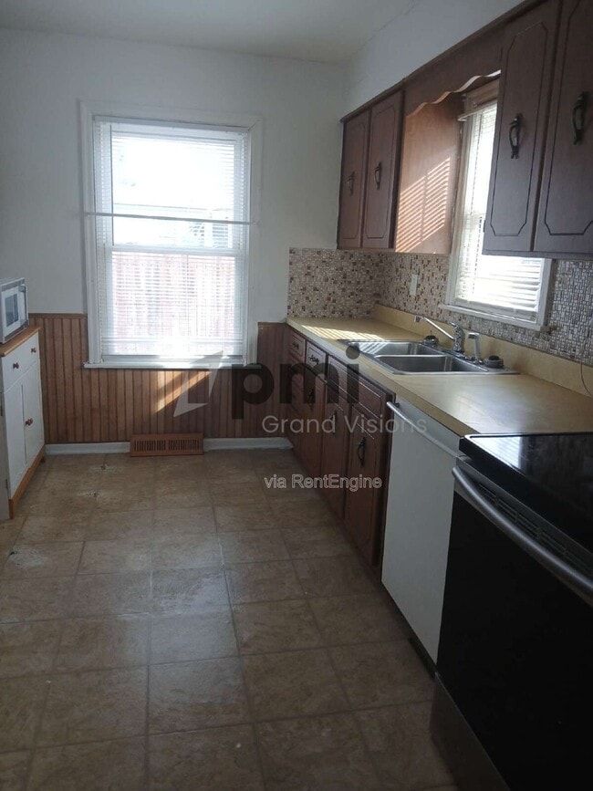 Photo - 1404 S 6th St