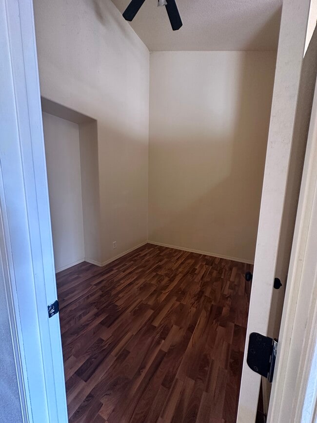 Photo - 4986 Raintree Cir