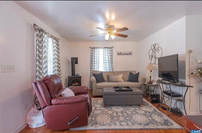 Photo - Charming 2 Bedroom Cottage in Free Union