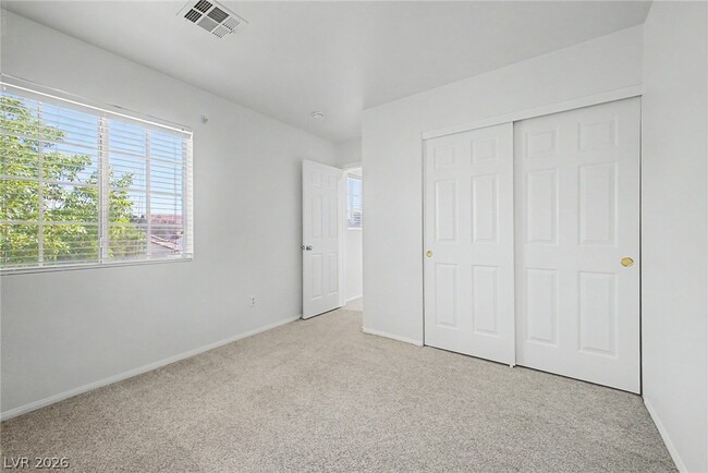 Building Photo - 10547 Lilac Tree Ave