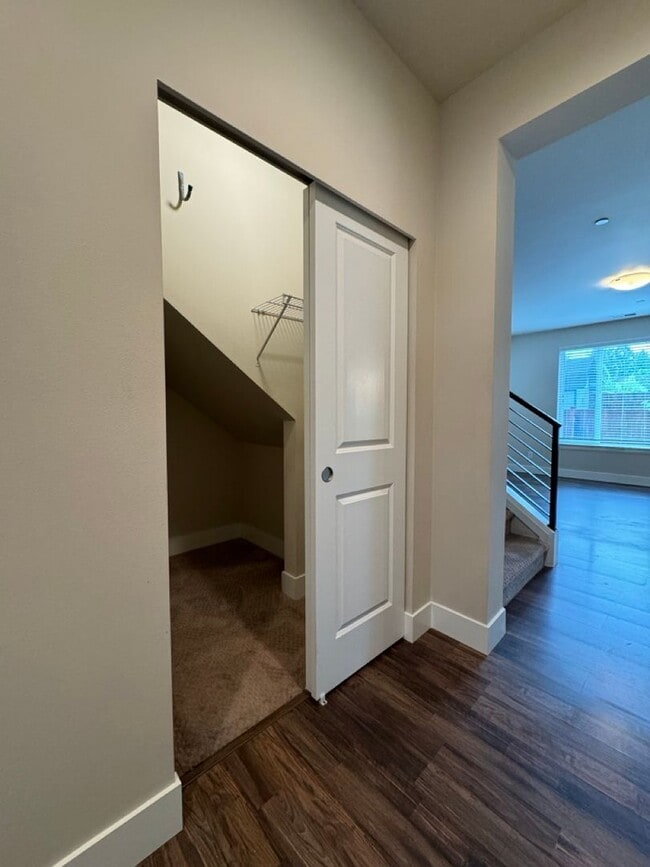 Photo - Gorgeous 4BR, 3.5BA Gem in Kingstone Community, Lynnwood,