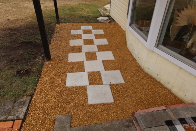 Photo - 711 N Hubbard St