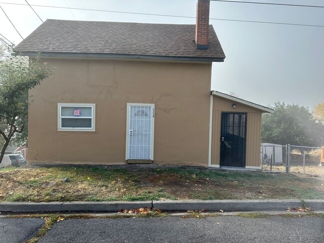 1112 Delta St