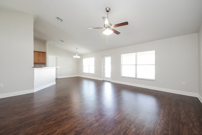 Photo - 3633 Doe Run Dr