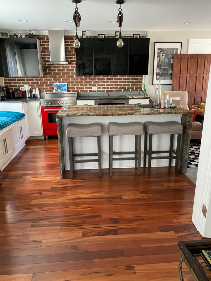 Bertazonni stove, Samsung quad fridge and more - 2502 Valley Way House