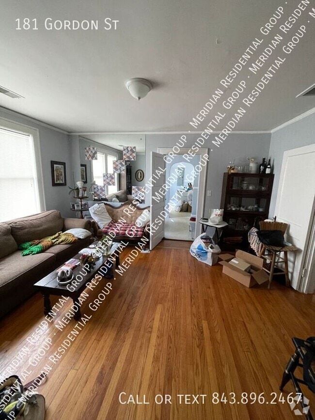 Building Photo - 181 Gordon St Rental