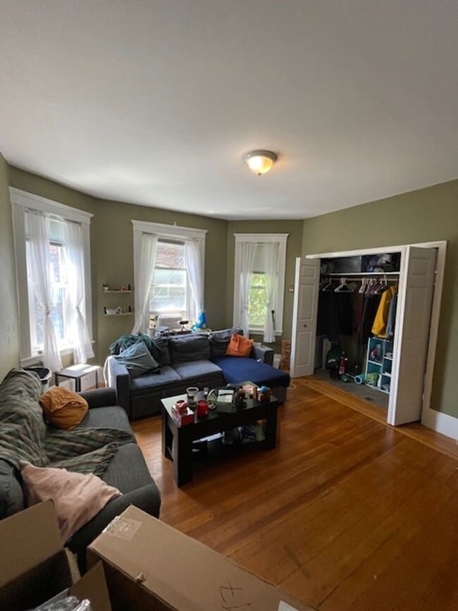 Photo - Don't miss out on this 3 bed 1 bath