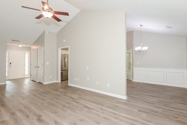 Photo - 300 Windsor Brook Ln SE