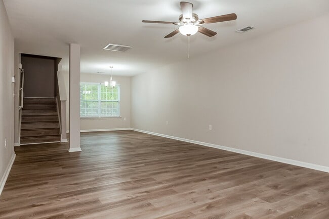 Photo - 1924 Eastway Dr