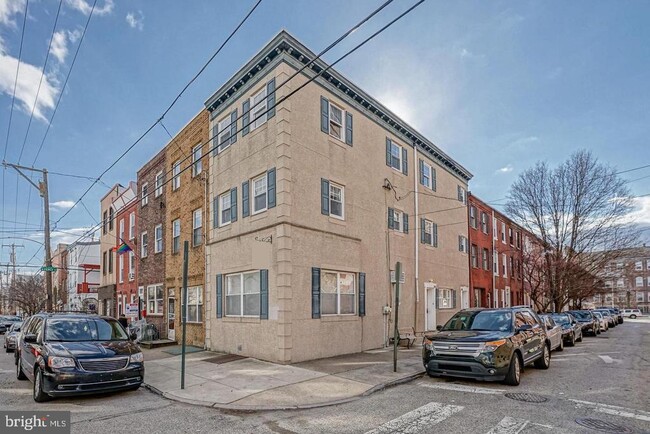 Building Photo - 916 Catharine St Unit 805 Rental
