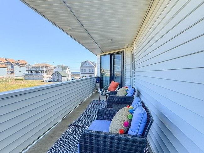 567 Ocean Blvd Unit 112
