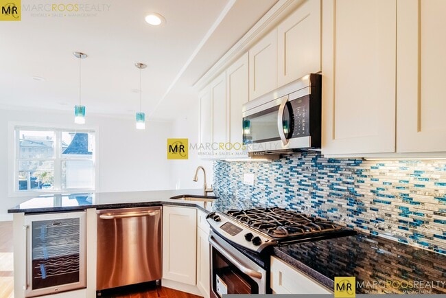 Photo - 92 Maverick St Unit 3