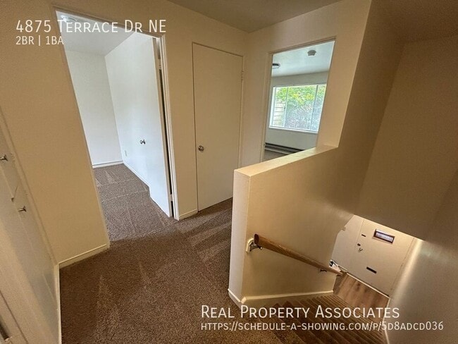 Photo - 4875 Terrace Dr NE