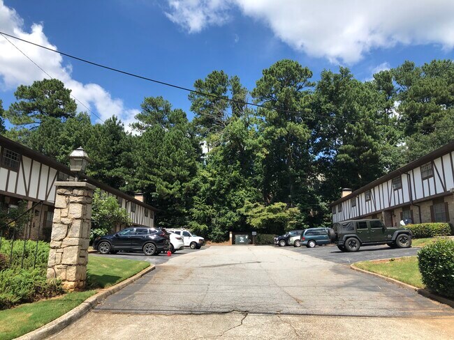 Photo - 2956 N DeKalb Dr