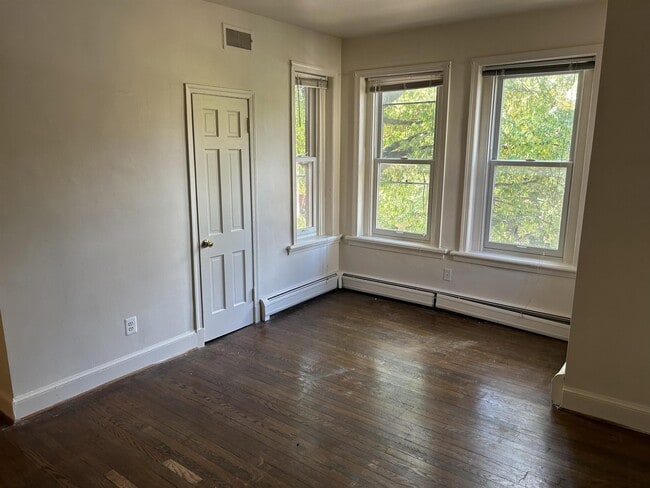 Photo - 16 5th St SE Unit 201