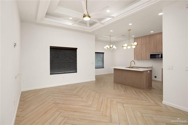 Photo - 12 N Revolution St