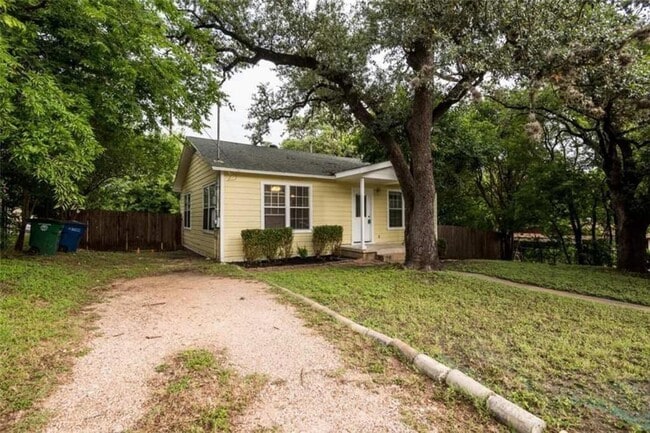 Photo - 2802 S 4th St