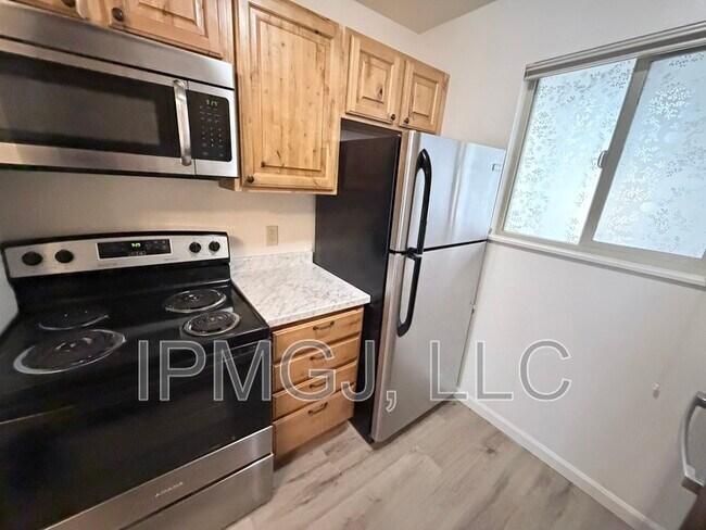 Photo - 3150 Lakeside Dr