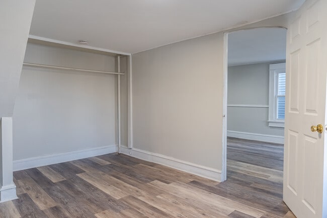 Photo - 540 Front St