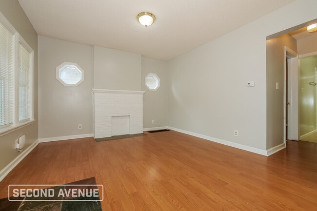 2314 Van Brunt Blvd
