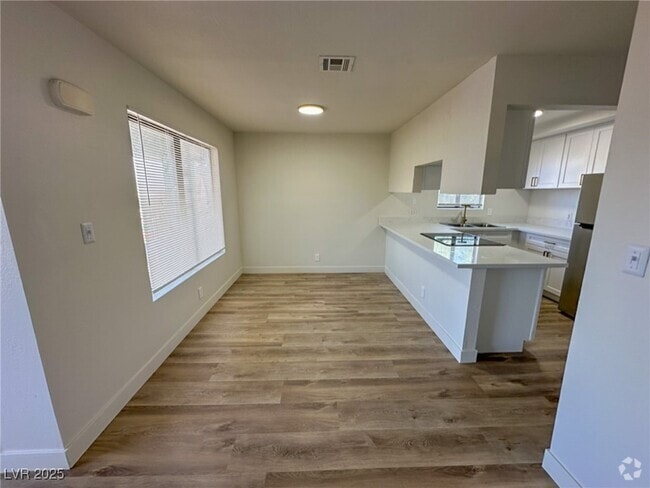 Building Photo - 6932 Kilgore Dr Unit C Rental