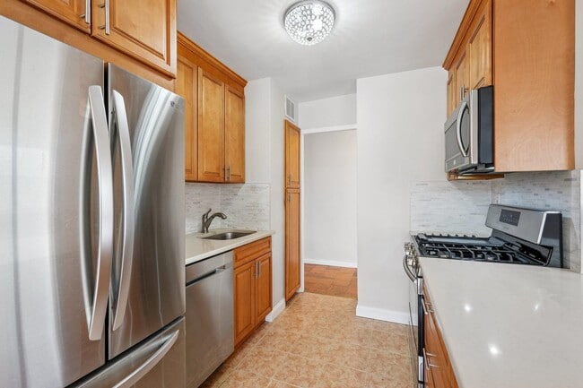 Photo - 6040 JFK Blvd E