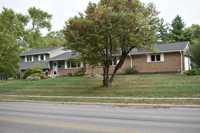 Building Photo - 1411 Zollinger Rd