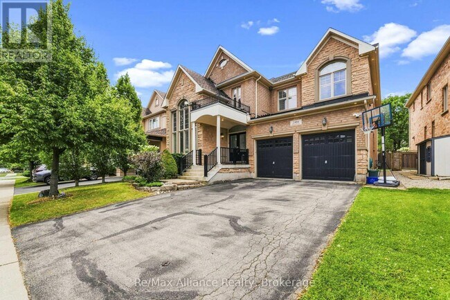 Photo - 2404 Rideau Dr