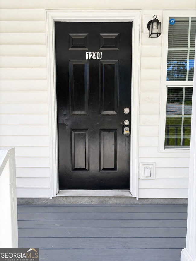 Photo - 1240 Pinedale Cir NW