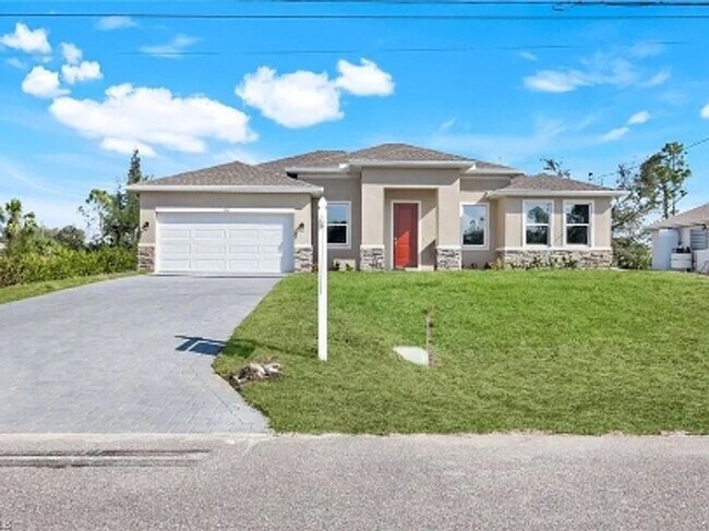 Photo - 915 NE 19th St