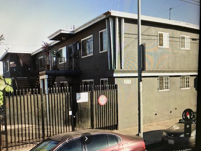 Building Photo - 2517 W 54th St Unit 7 Rental