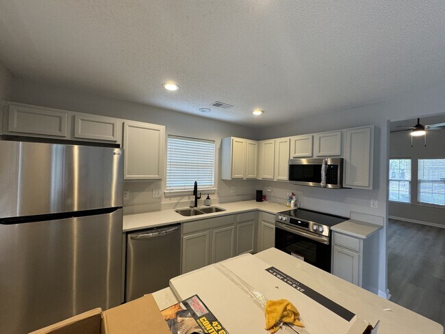 Photo - 600 Pond Pine Trail