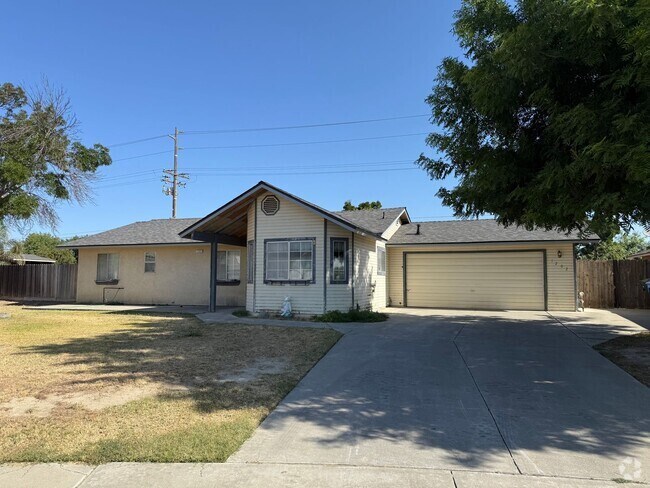 Building Photo - Coming Soon!! 3 bedroom 2 bathroom home in...