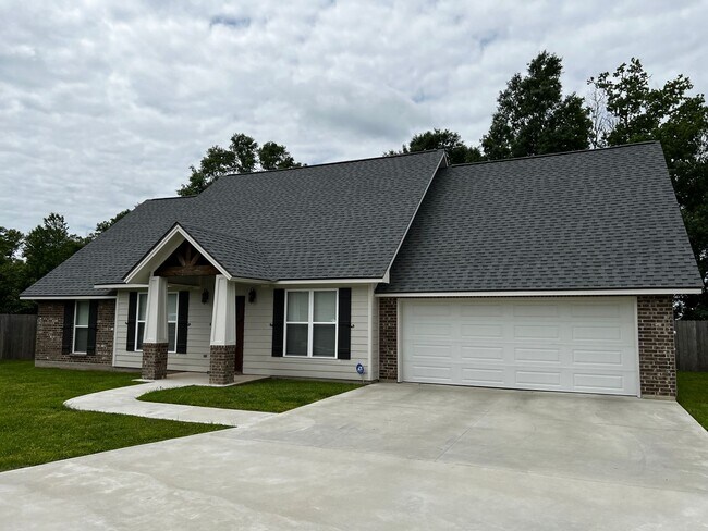 3 Bedroom 2 Bathroom with office/Bonus Roo... - 3 Bedroom 2 Bathroom with office/Bonus Roo... House