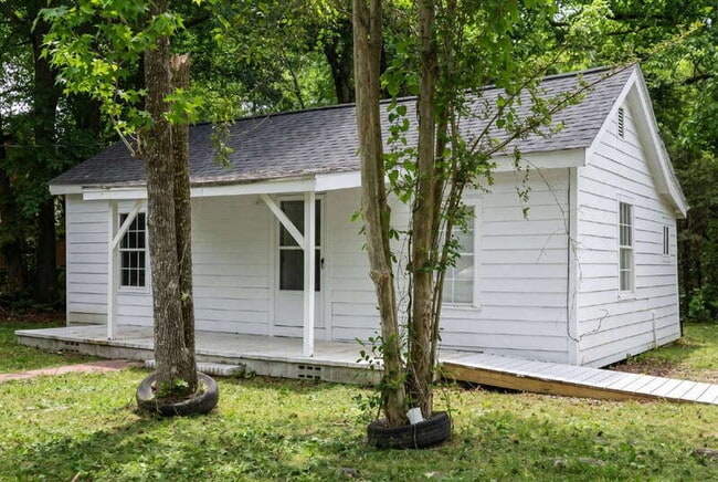 Building Photo - 934 Motley St