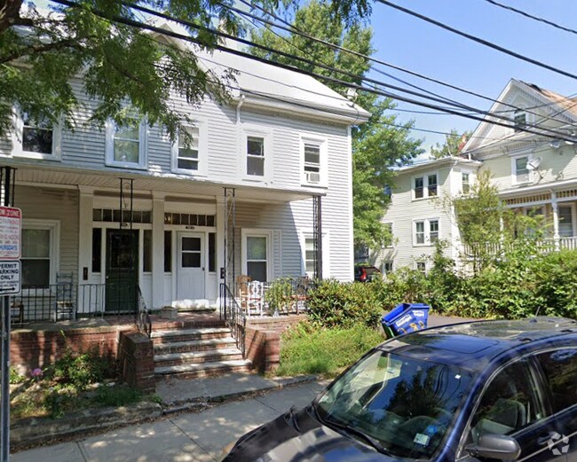 Building Photo - 28A Cherry St Unit 2 Rental