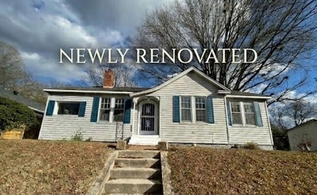 Building Photo - Deposit Special! You're Home Awaits