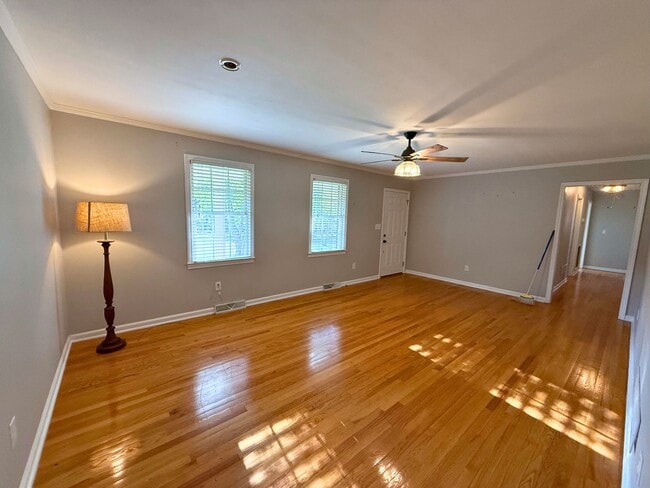 Photo - 9 Hardwick Dr