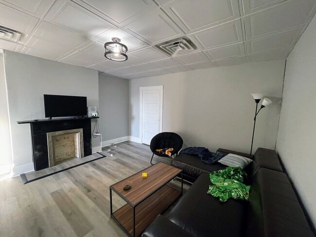 Photo - 3227 Dawson St Unidad 2