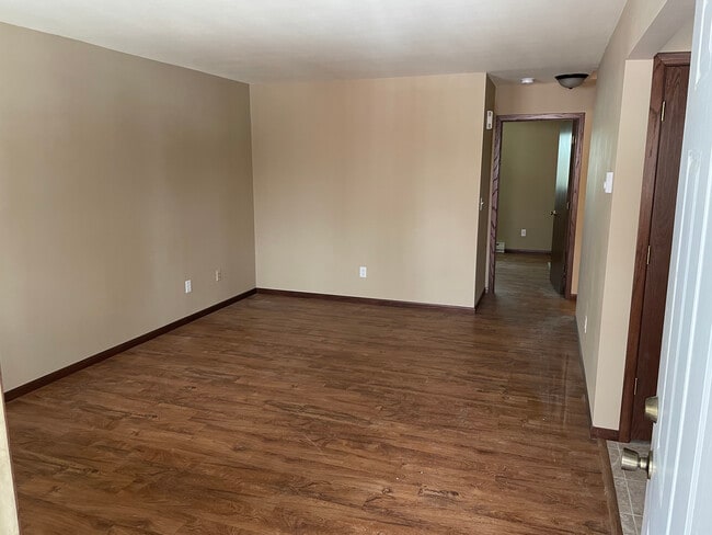 Building Photo - 908 Minneapolis Ave S Unit 902 Rental