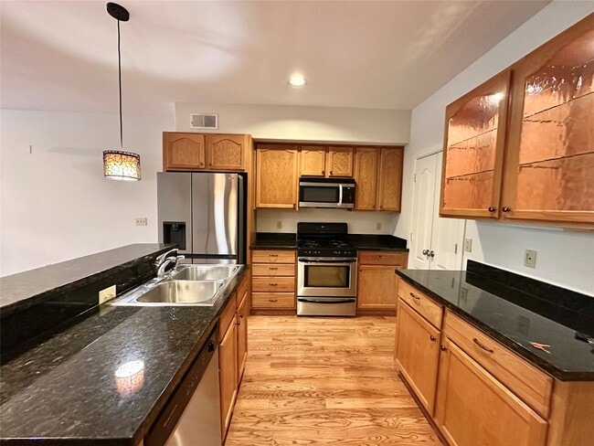 Photo - 1602 Elgin St Unit 13