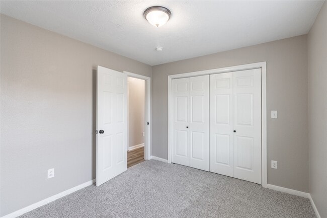 Building Photo - 725 10th St