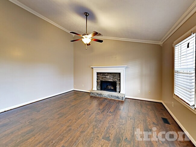 Photo - 206 Blake Dr