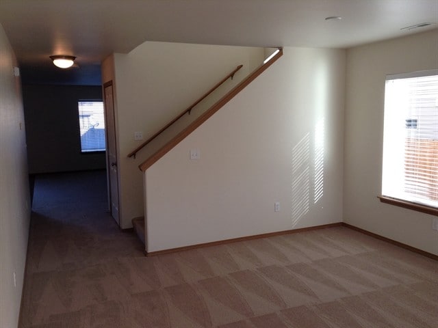 Photo - 259 Bondgard Ave E