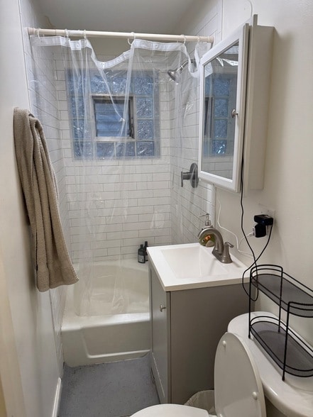 Photo - 3145 S May St Unit 2R