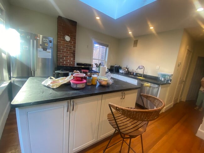 Building Photo - 151 Highland St Unit 151 Highland St. #2