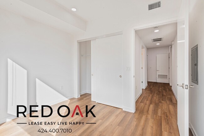 Photo - 1860 N Western Ave Unidad 318